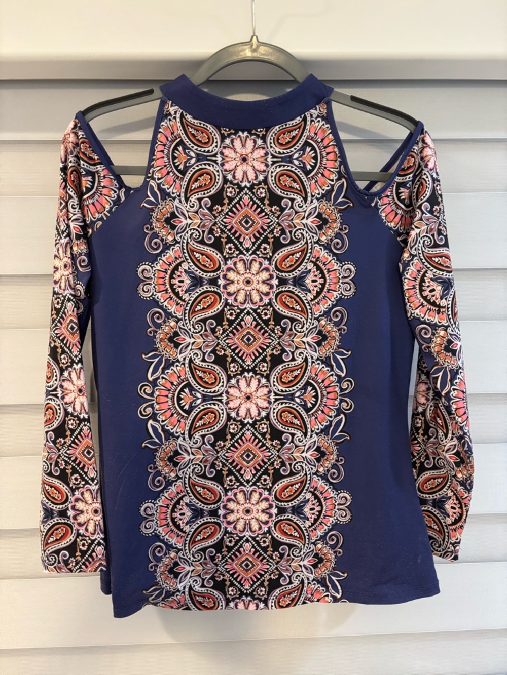 VENUS Navy Cold-Shoulder Paisley Print Long Sleeve Top